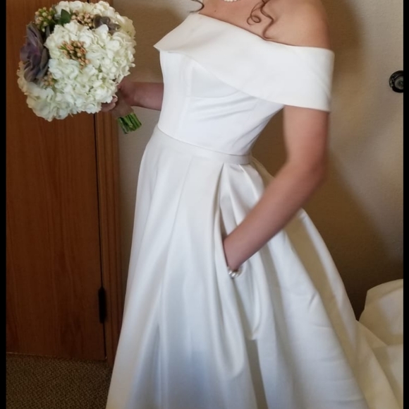 David's Bridal Wedding Dress - Picture 4 of 6